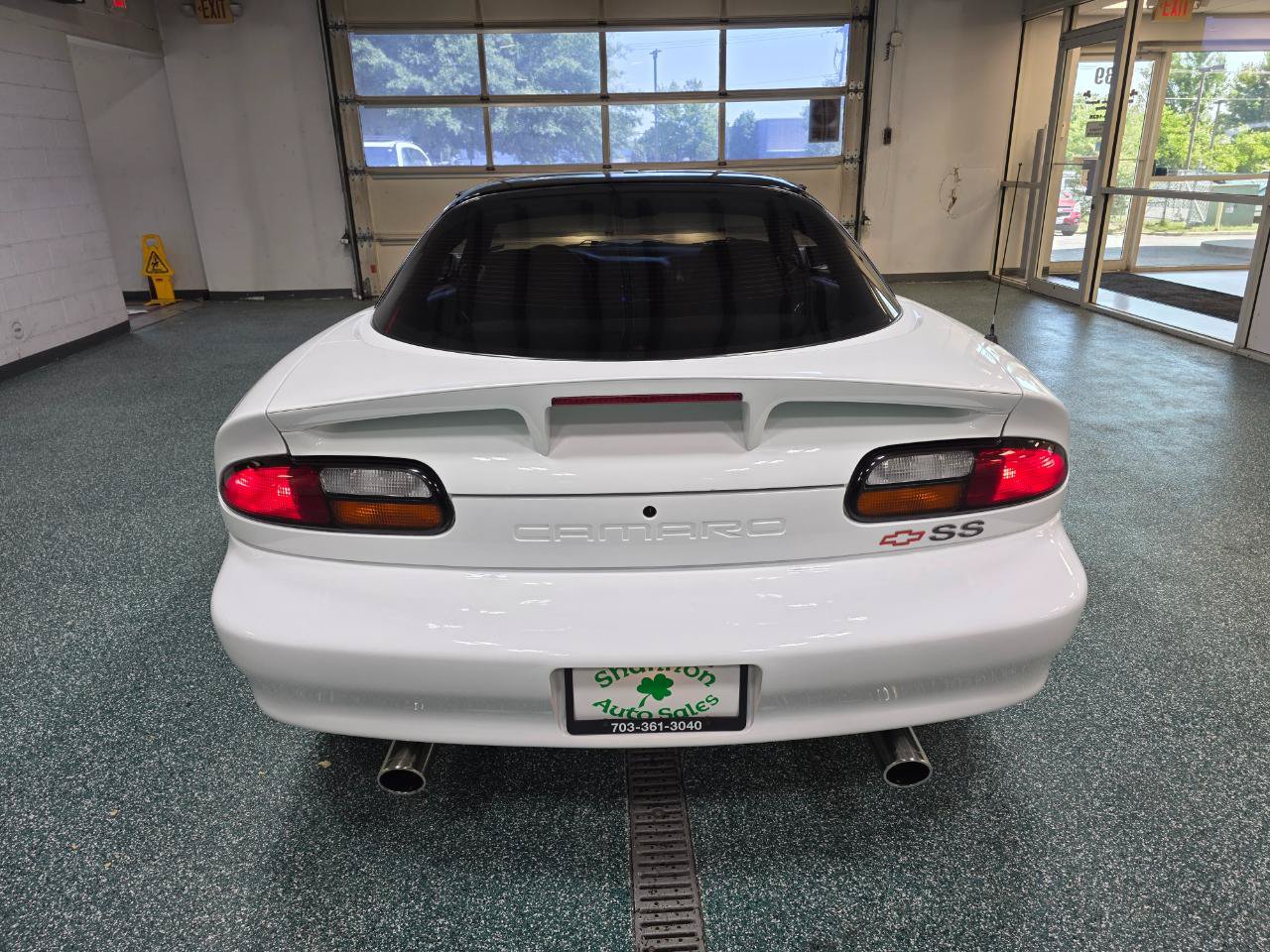 Used 2002 Chevrolet Camaro Z28 w/ SS Performance/Appearance Pkg RWD image 8