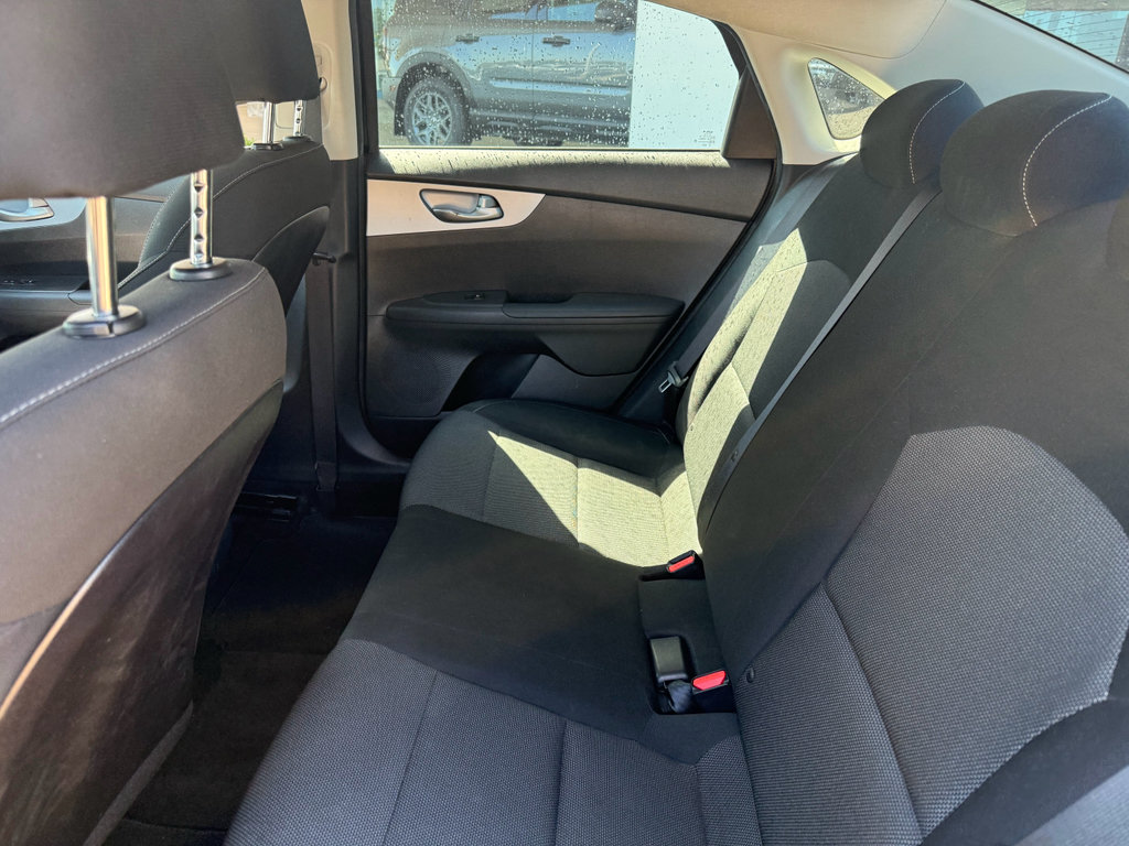 Used 2022 Kia Forte Sedan FWD image 4