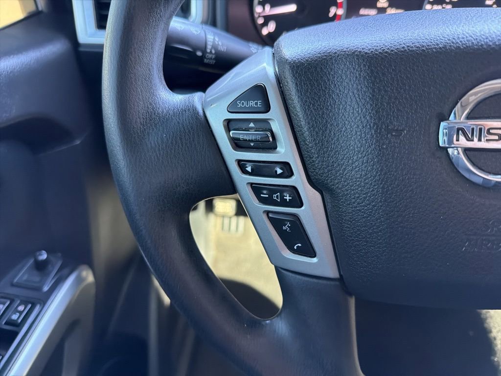 Used 2021 Nissan Titan SV image 22