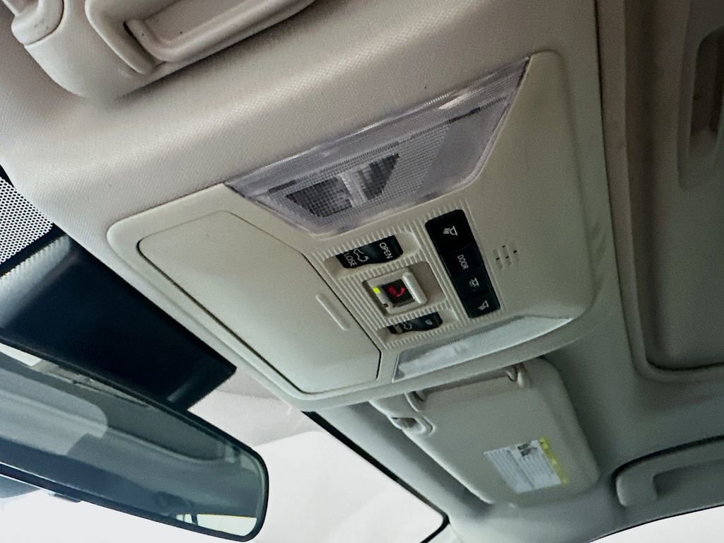 Used 2021 Toyota RAV4 XLE w/ Convenience Package image 32