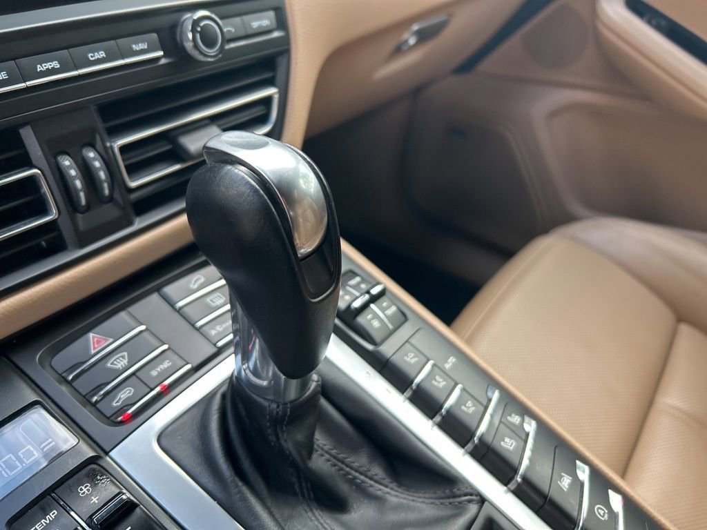 Used 2020 Porsche Macan image 8