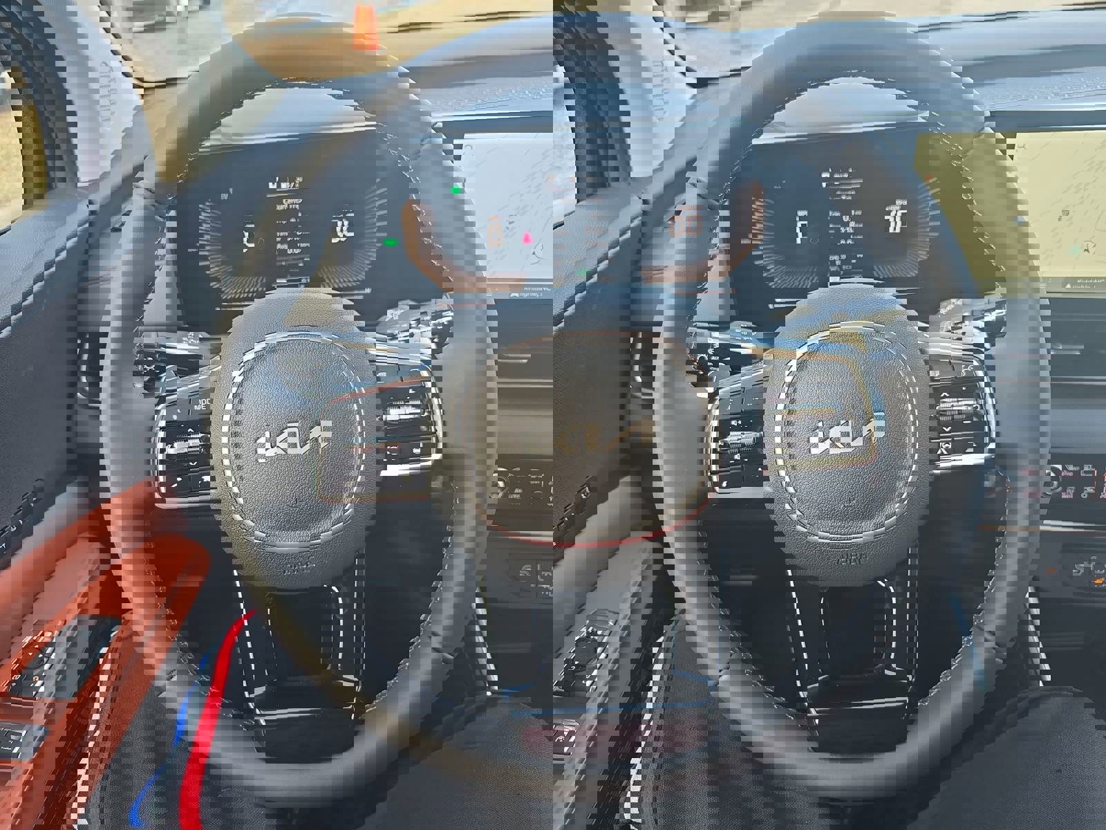 New 2026 Kia Carnival EX FWD image 16