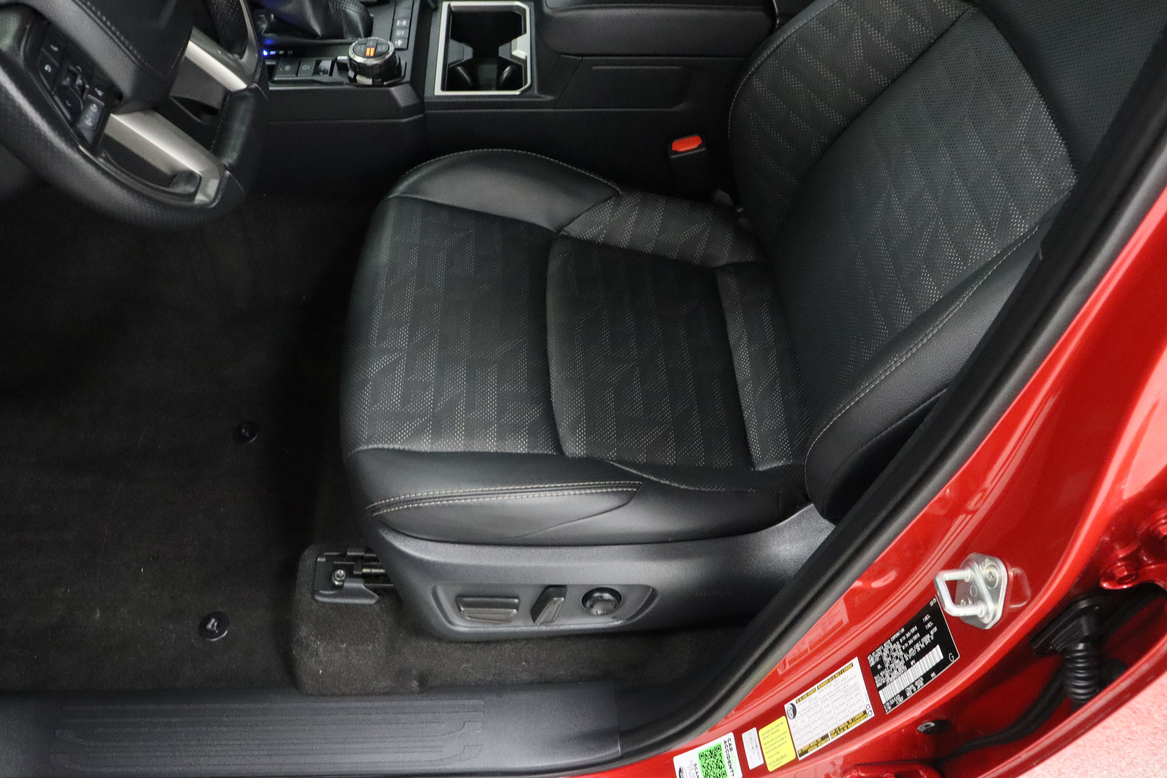 Certified 2025 Toyota 4Runner TRD Off-Road Premium w/ Tow Technology Package AWD/4WD image 15