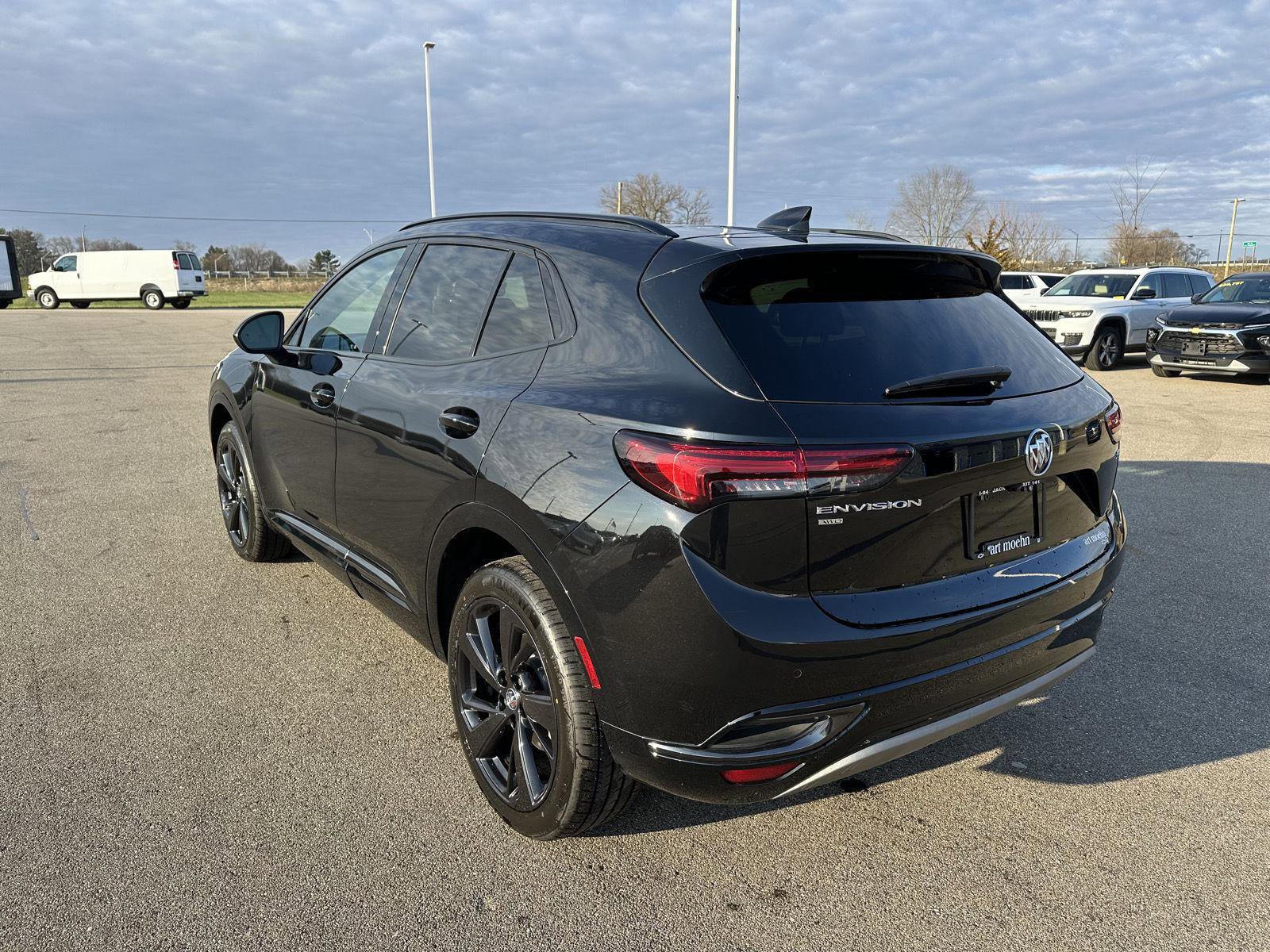 Used 2023 Buick Envision Essence w/ Sport Touring Package image 3