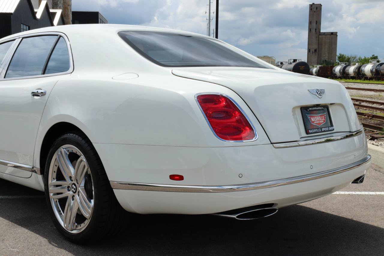 Used 2011 Bentley Mulsanne RWD image 19