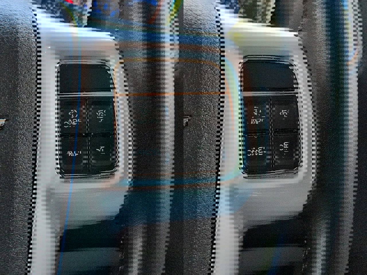 Used 2012 Chrysler Town & Country Limited image 12