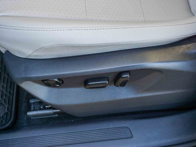 Used 2019 Volkswagen Tiguan SE w/ Panoramic Sunroof Package image 20