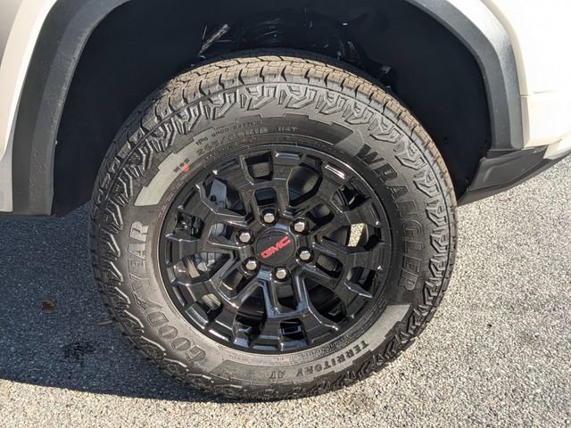 New 2026 GMC Canyon Elevation w/ Convenience Package image 12