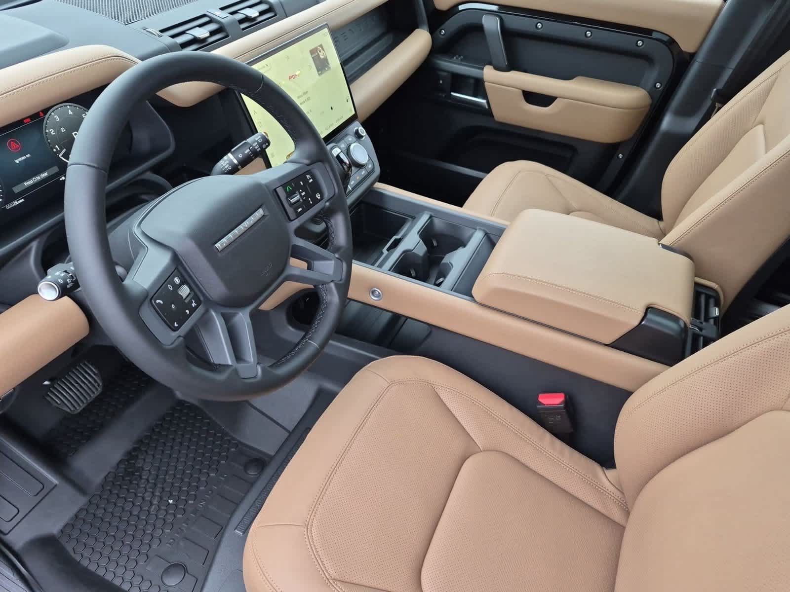 New 2026 Land Rover Defender 130 X-Dynamic SE AWD/4WD image 2