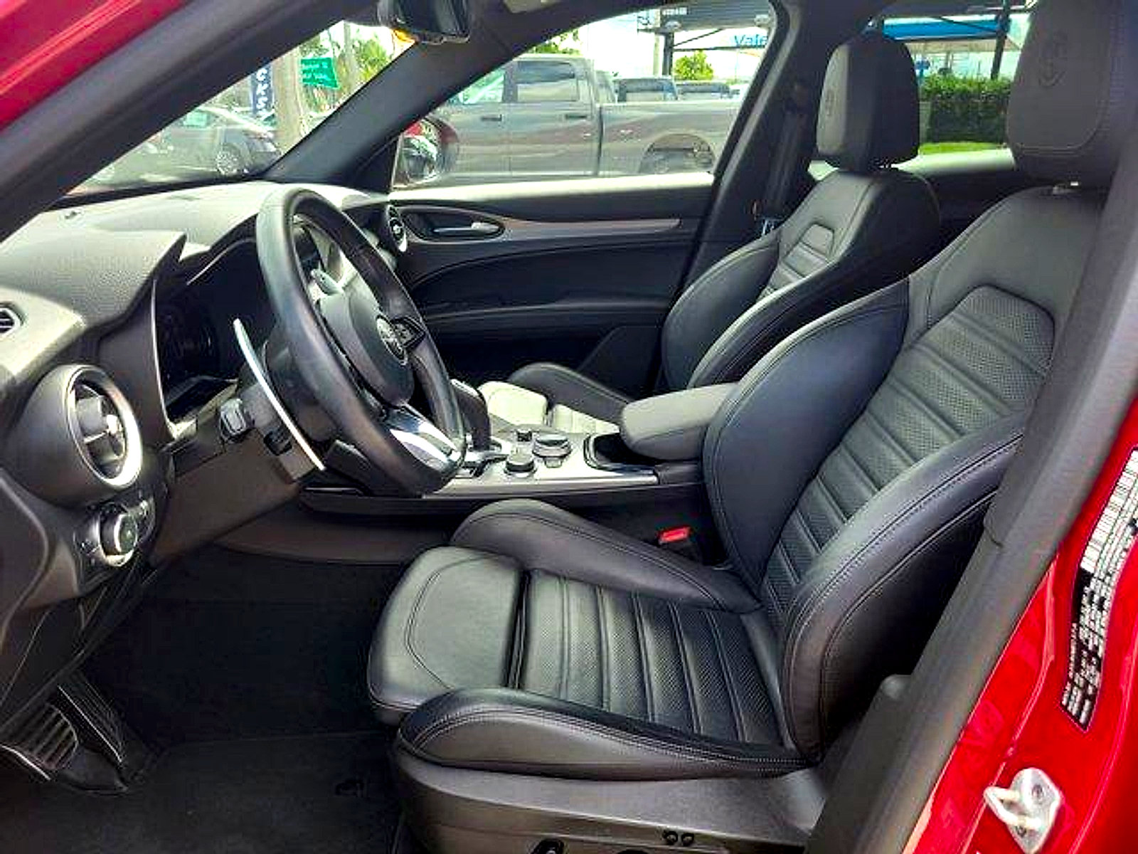 Used 2024 Alfa Romeo Stelvio Veloce AWD/4WD image 22