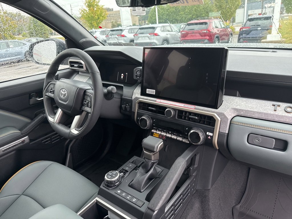 New 2025 Toyota Tacoma Trailhunter image 9