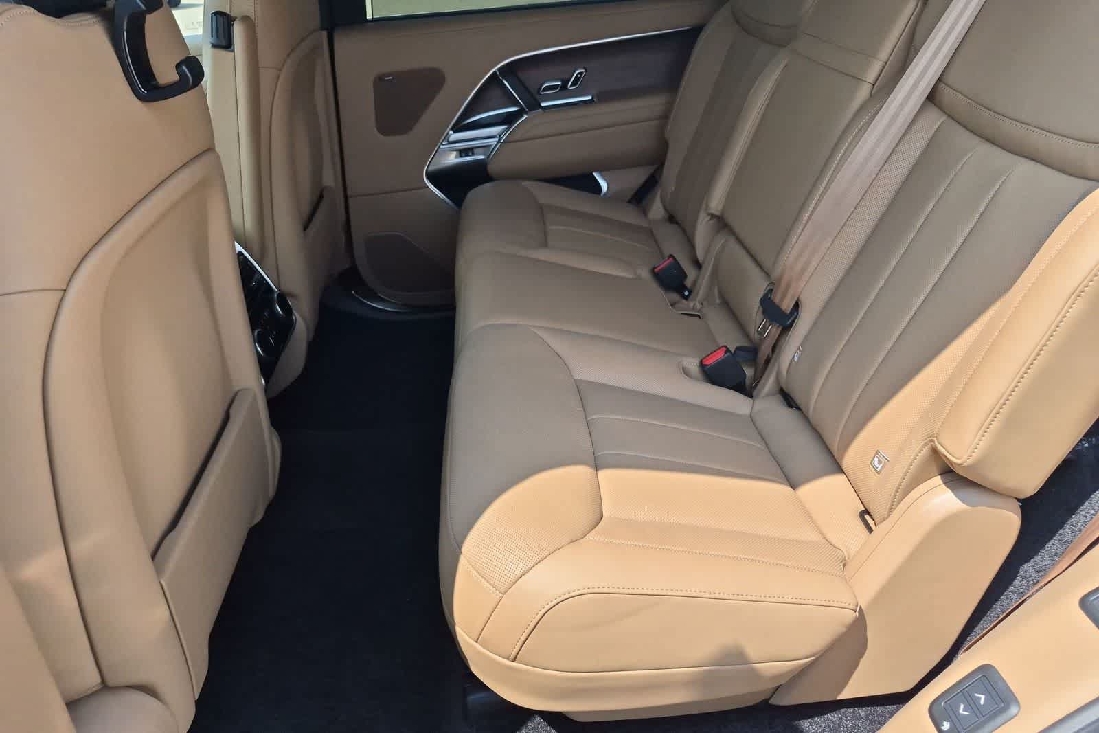 New 2026 Land Rover Range Rover Long Wheelbase SE AWD/4WD image 20
