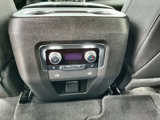Used 2024 GMC Yukon AT4 w/ Technology Package AWD/4WD image 30