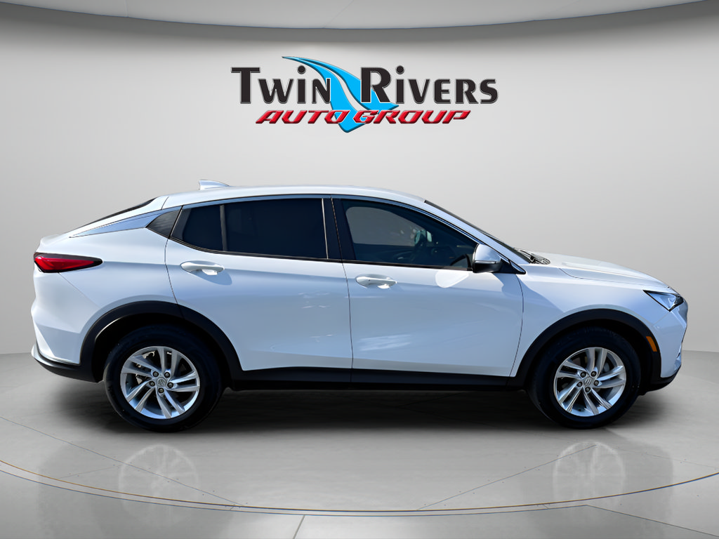 Used 2024 Buick Envista Preferred w/ Convenience I Package FWD image 5
