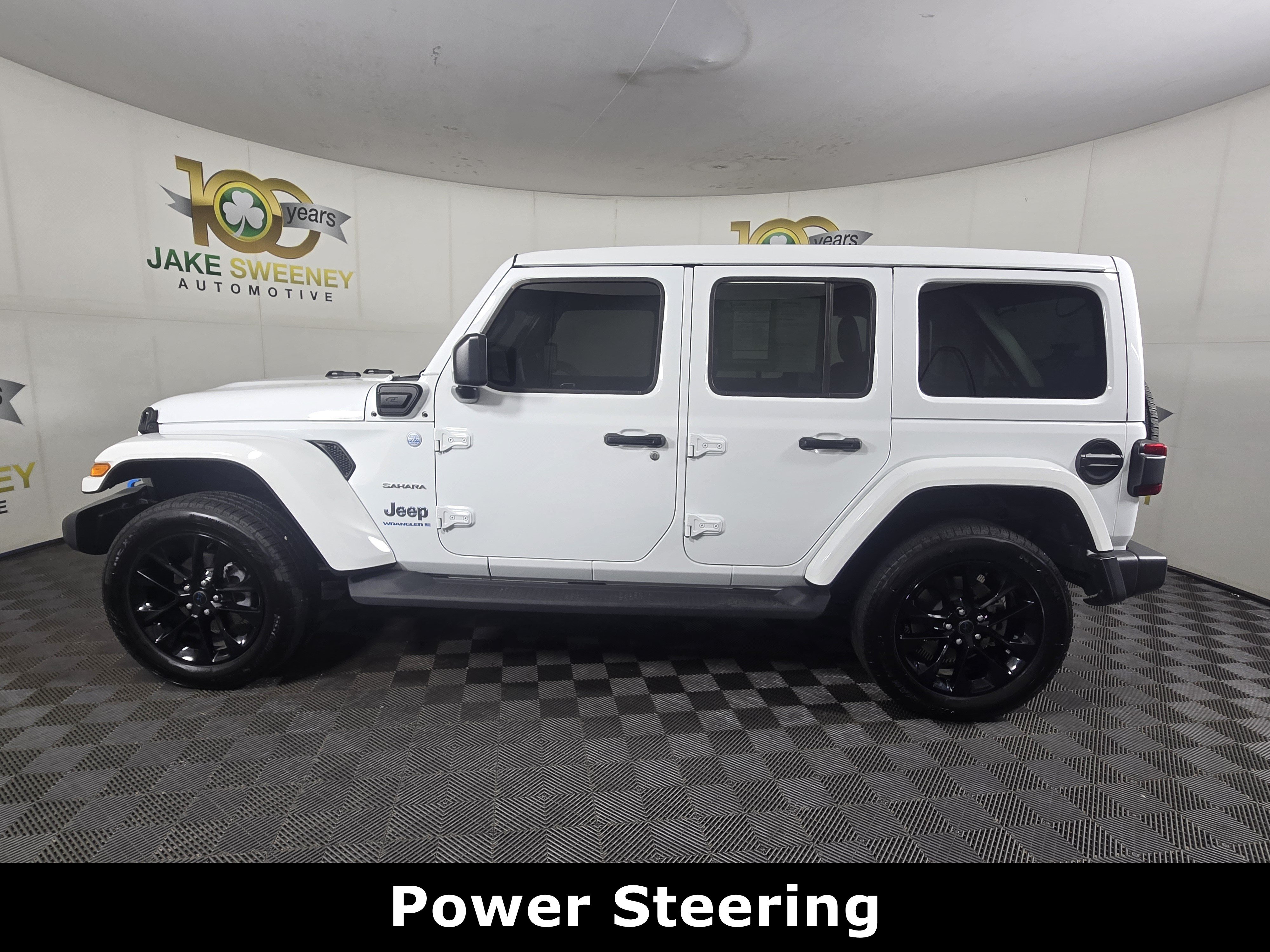 Used 2024 Jeep Wrangler Unlimited Sahara w/ Safety Group AWD/4WD image 6
