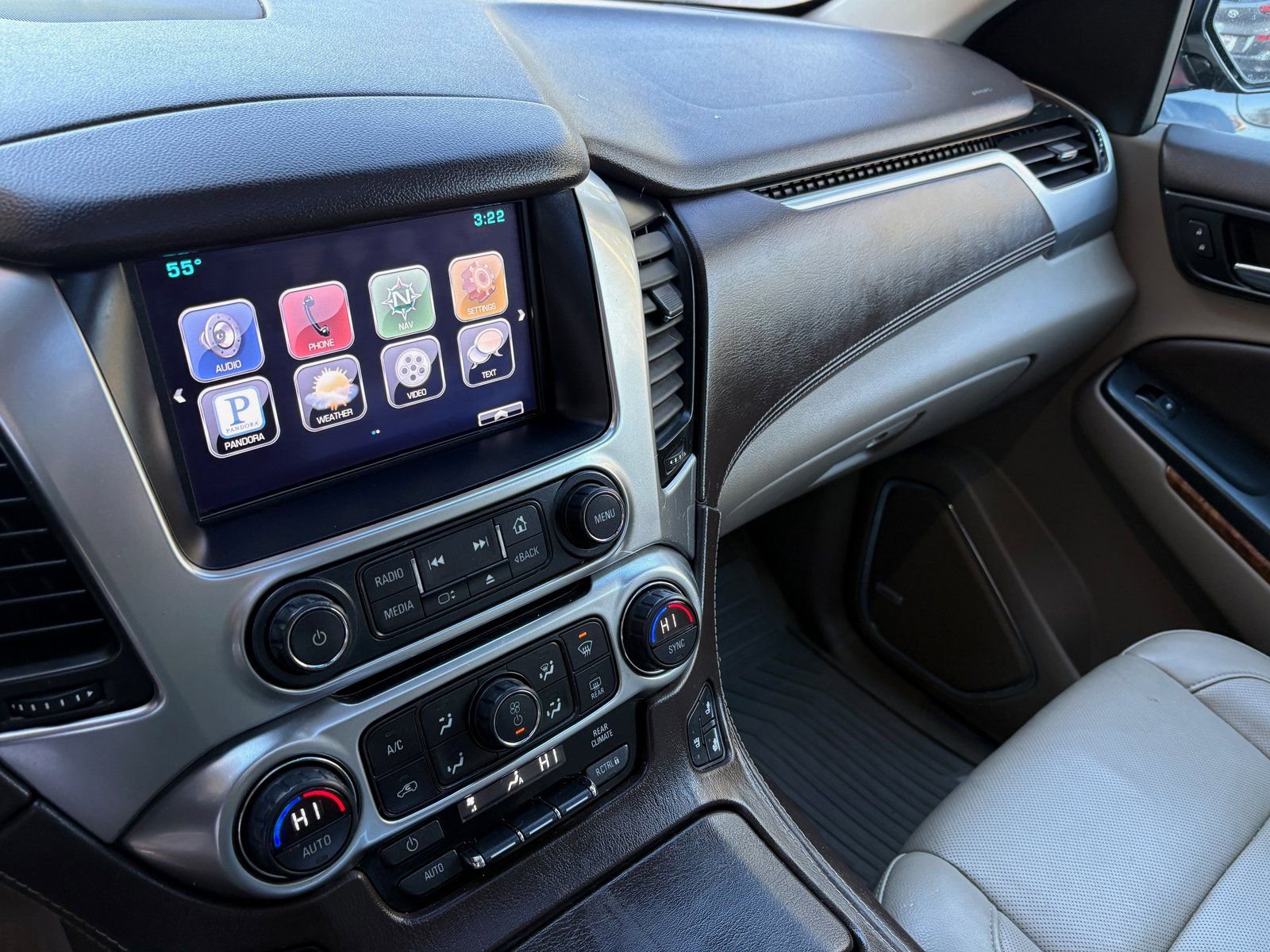 Used 2015 Chevrolet Suburban LTZ image 36