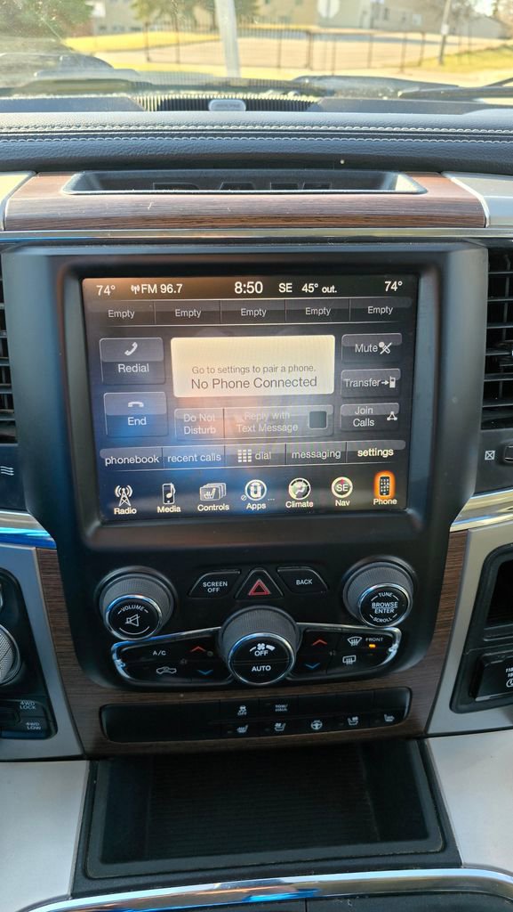 Used 2016 RAM 1500 Laramie w/ Convenience Group AWD/4WD image 19