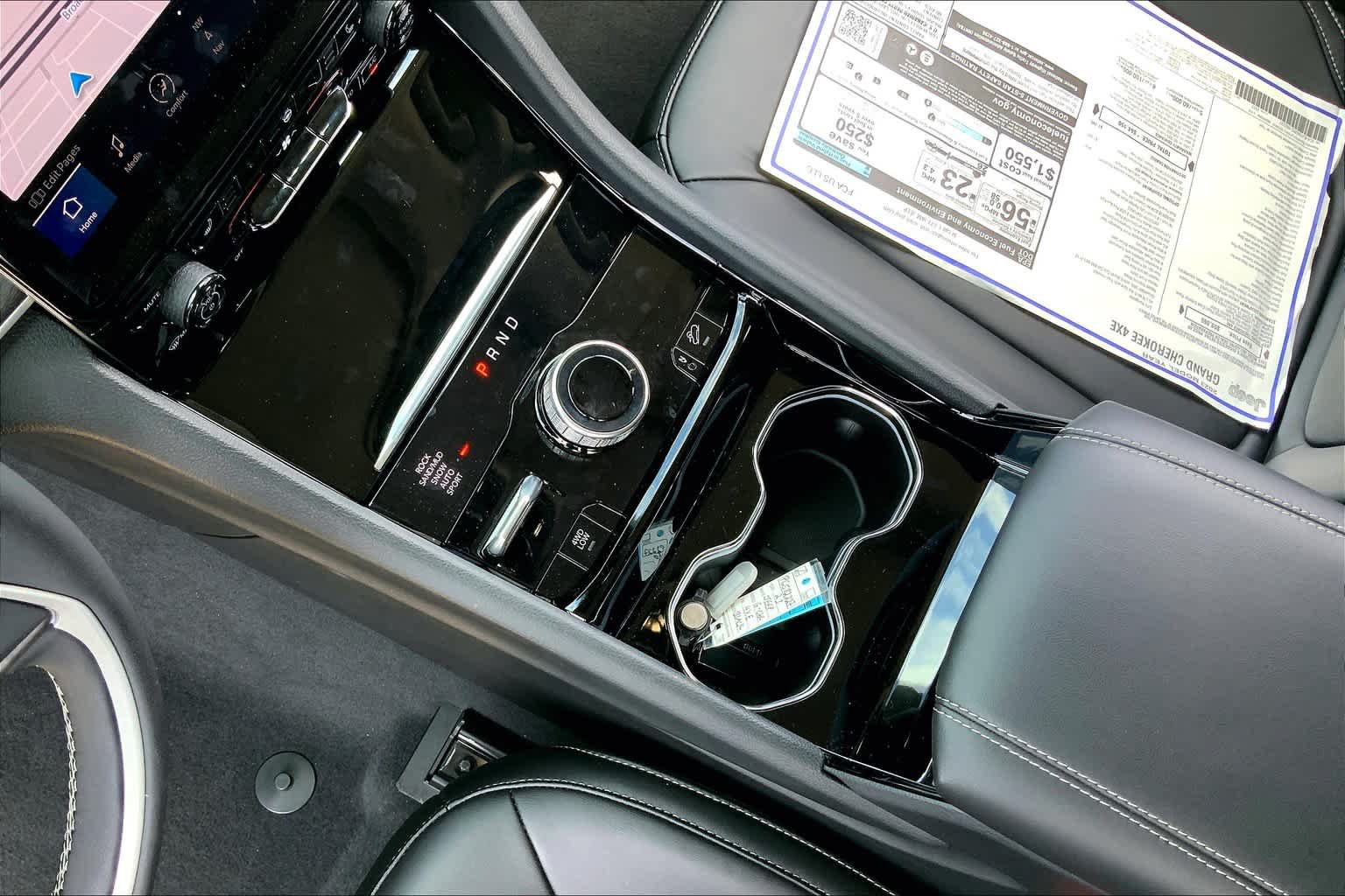 New 2023 Jeep Grand Cherokee 4WD 4xe image 7