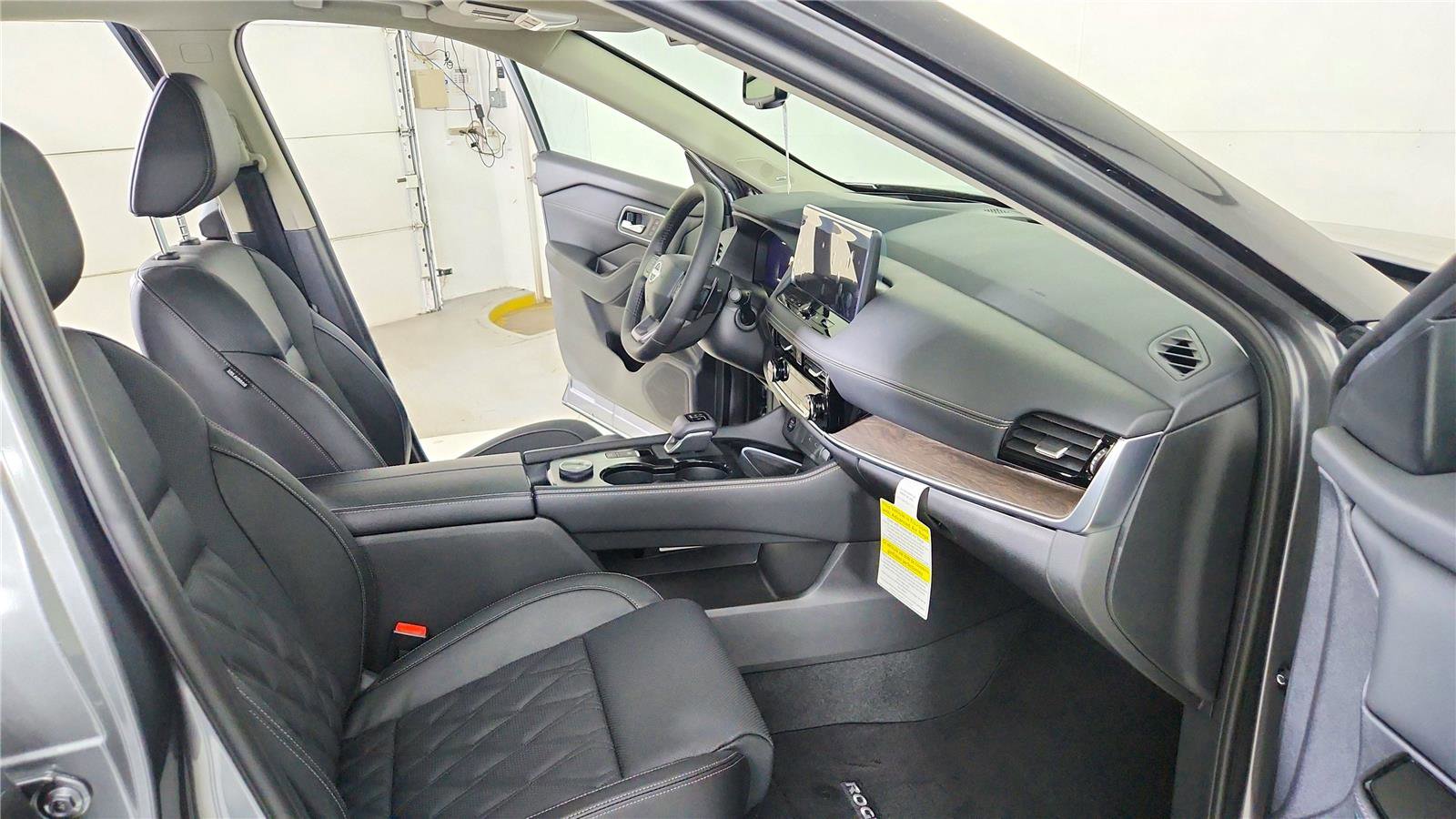 New 2026 Nissan Rogue Platinum w/ Platinum Premium Package image 40