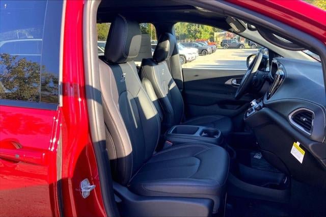 New 2026 Chrysler Pacifica Select w/ S Appearance Package FWD image 55