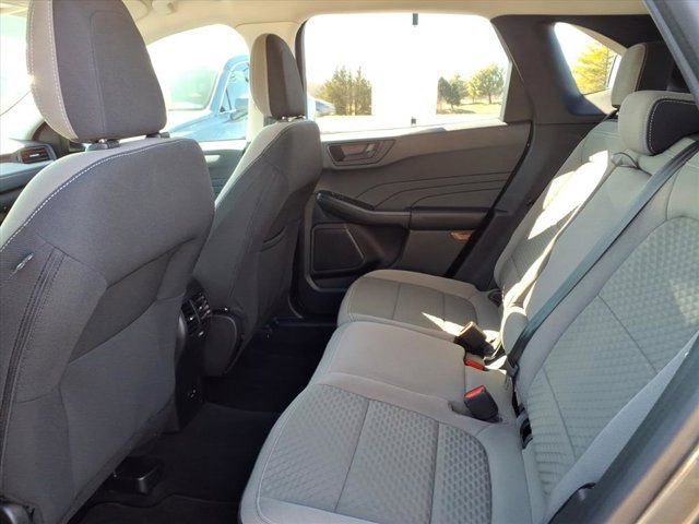 Used 2022 Ford Escape SE w/ Convenience Package image 26