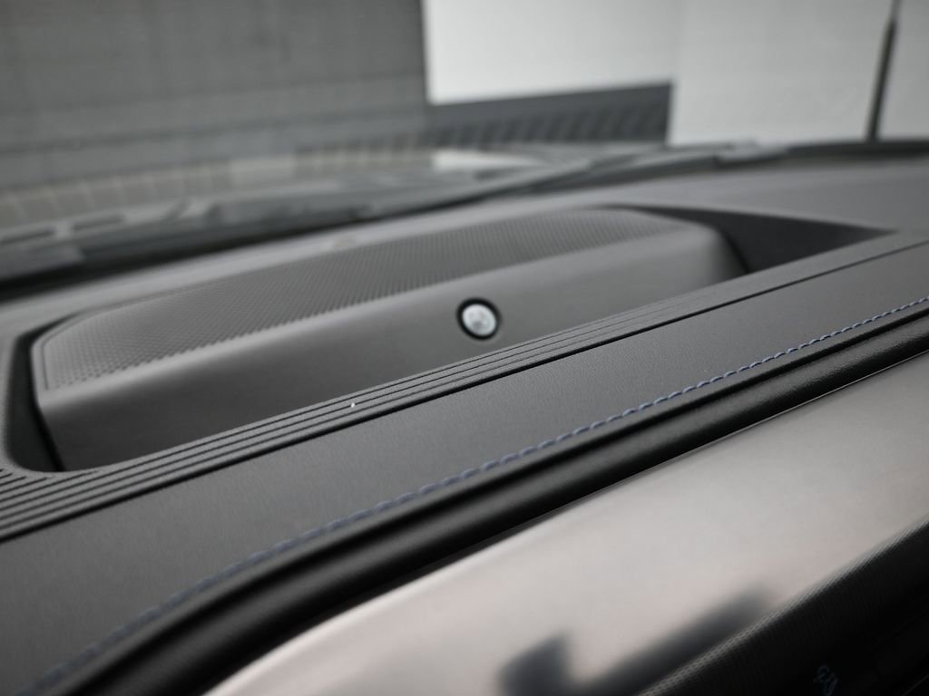 Certified 2025 Ford F150 Platinum w/ Equipment Group 702A High image 20