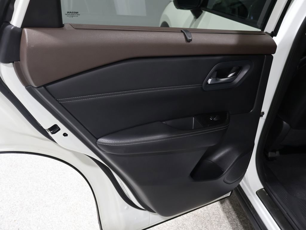 Used 2023 Nissan Rogue SL w/ SL Premium Package image 20
