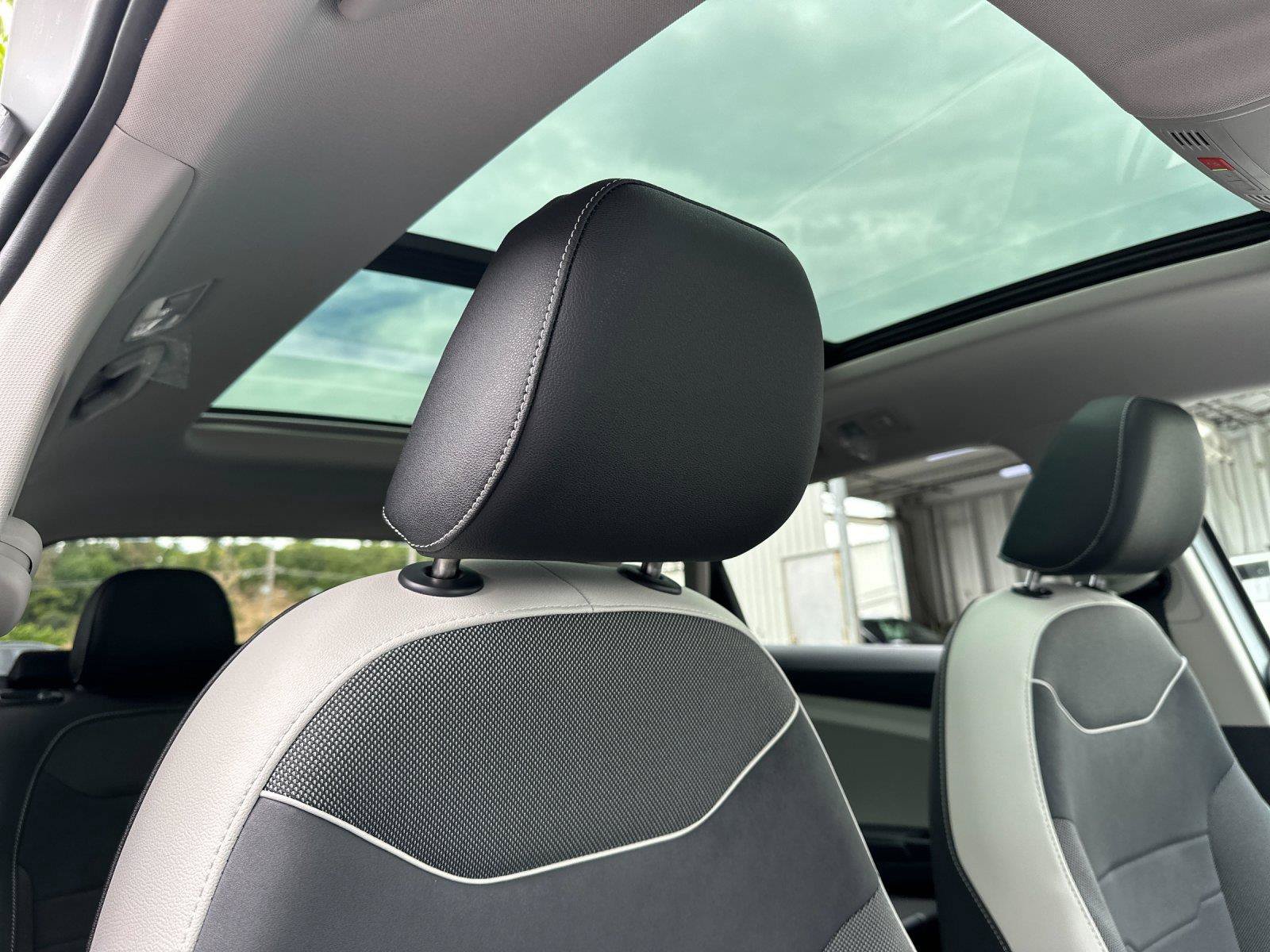 New 2026 Volkswagen Taos SE AWD/4WD image 16