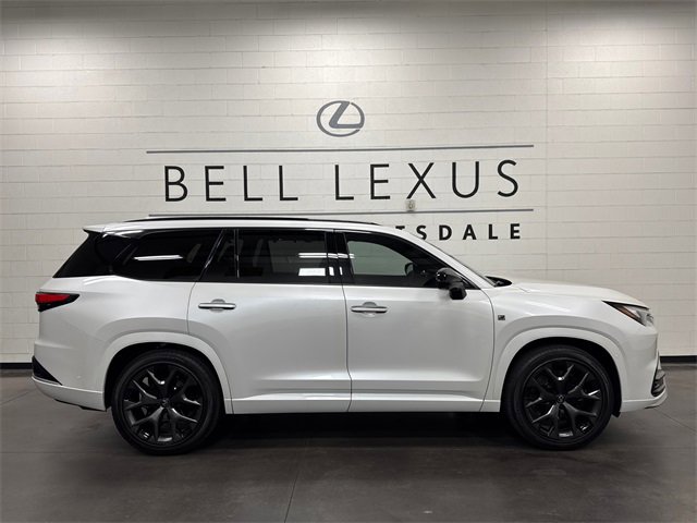 New 2025 Lexus TX 500h AWD image 2