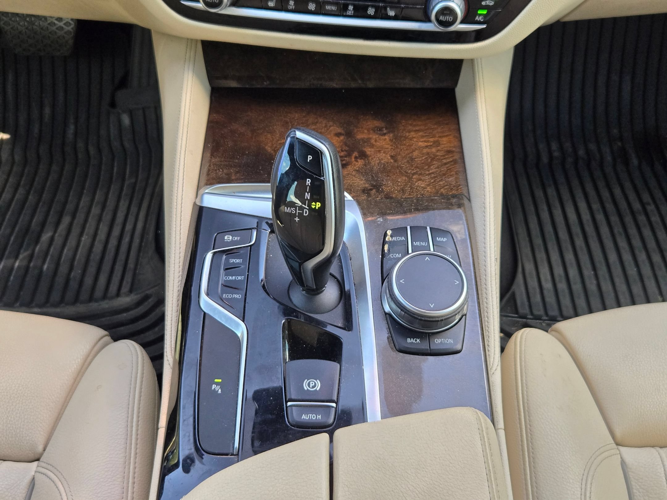 Used 2019 BMW 540i w/ Convenience Package RWD image 19