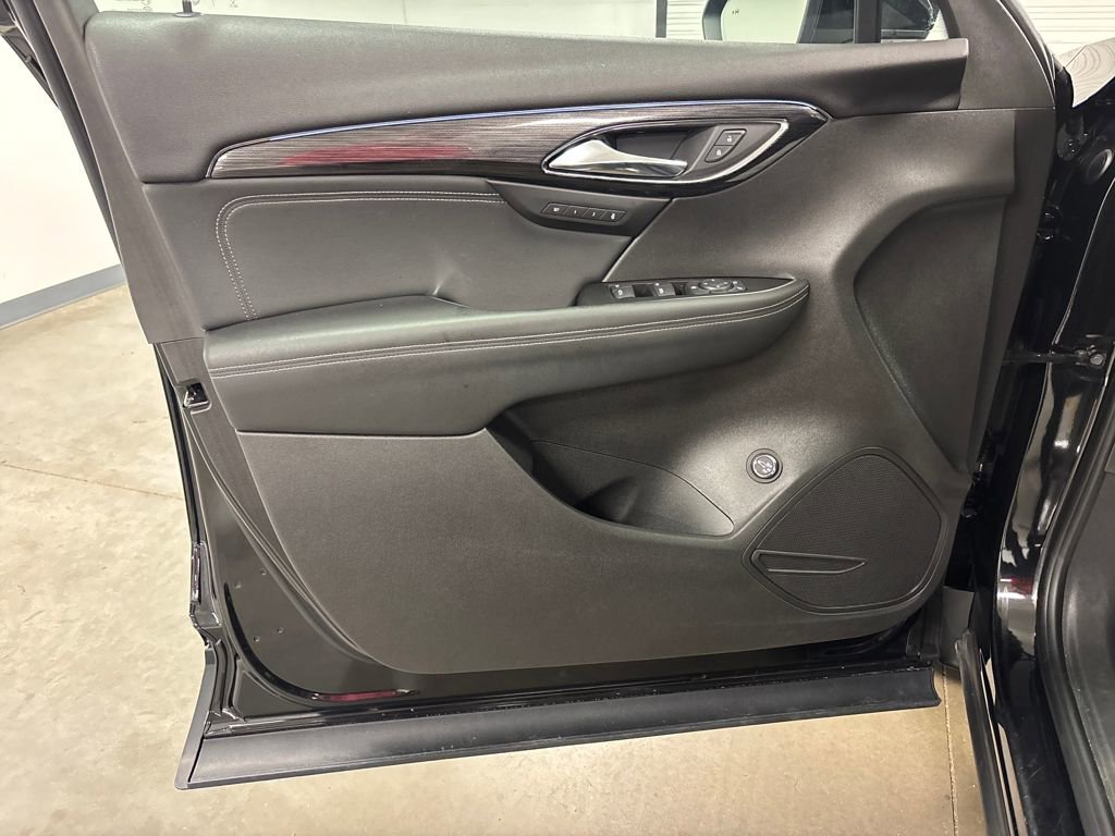 Used 2023 Buick Envision Essence image 23