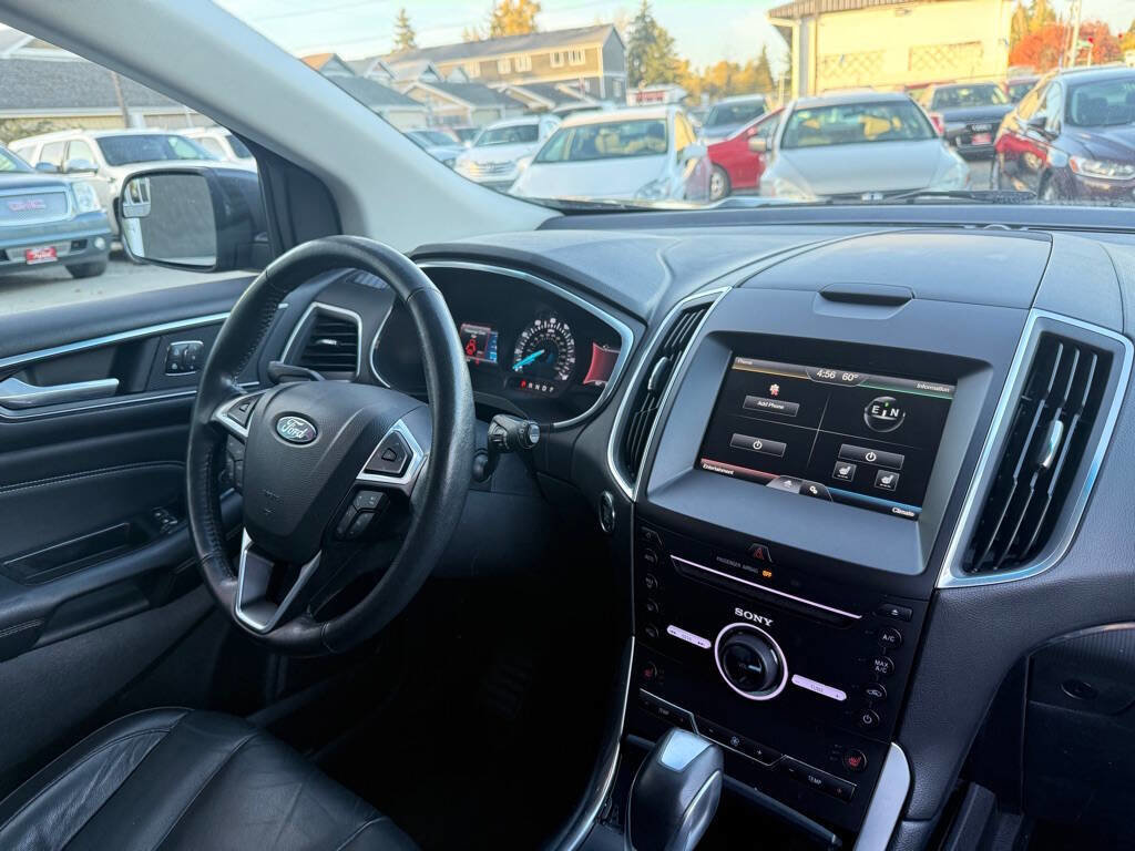 Used 2015 Ford Edge Titanium image 22