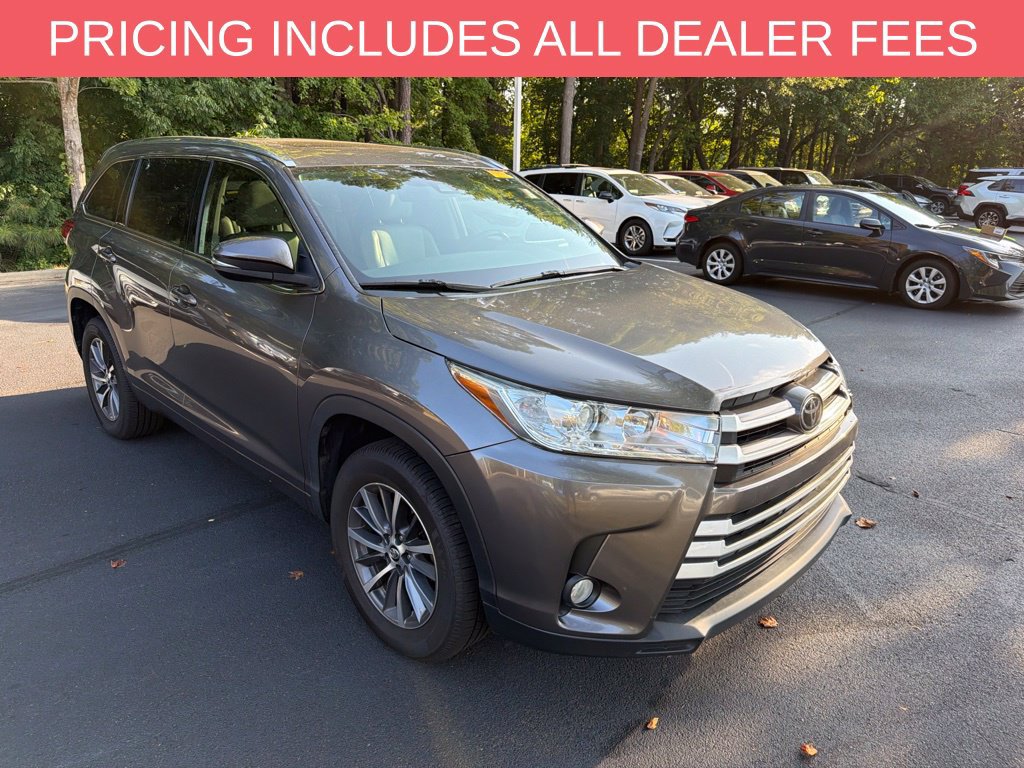 Used 2018 Toyota Highlander XLE FWD image 1