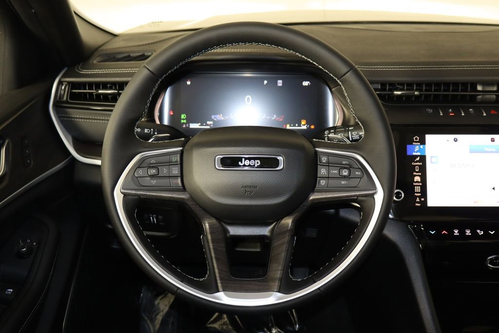 New 2026 Jeep Grand Cherokee Limited AWD/4WD image 7