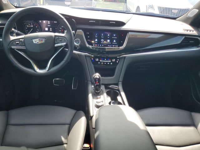 Used 2025 Cadillac XT6 Sport w/ Technology Package AWD/4WD image 15