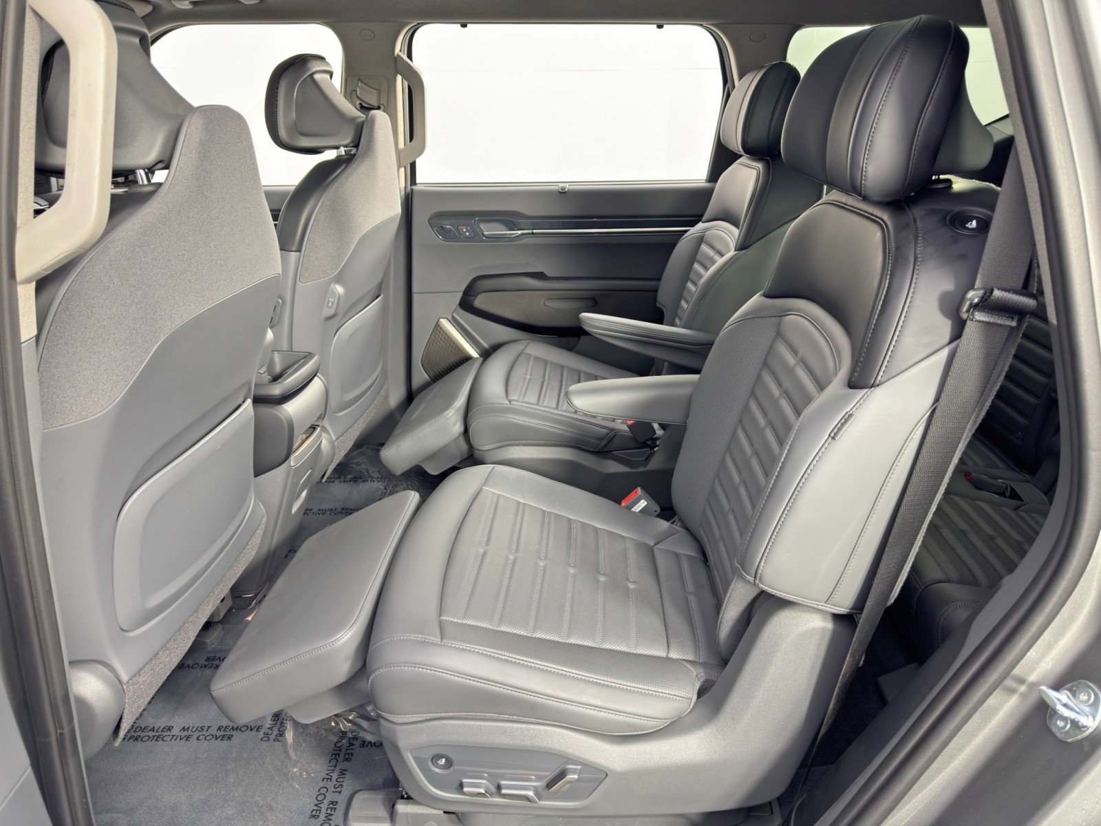 Used 2024 Kia EV9 Land image 50