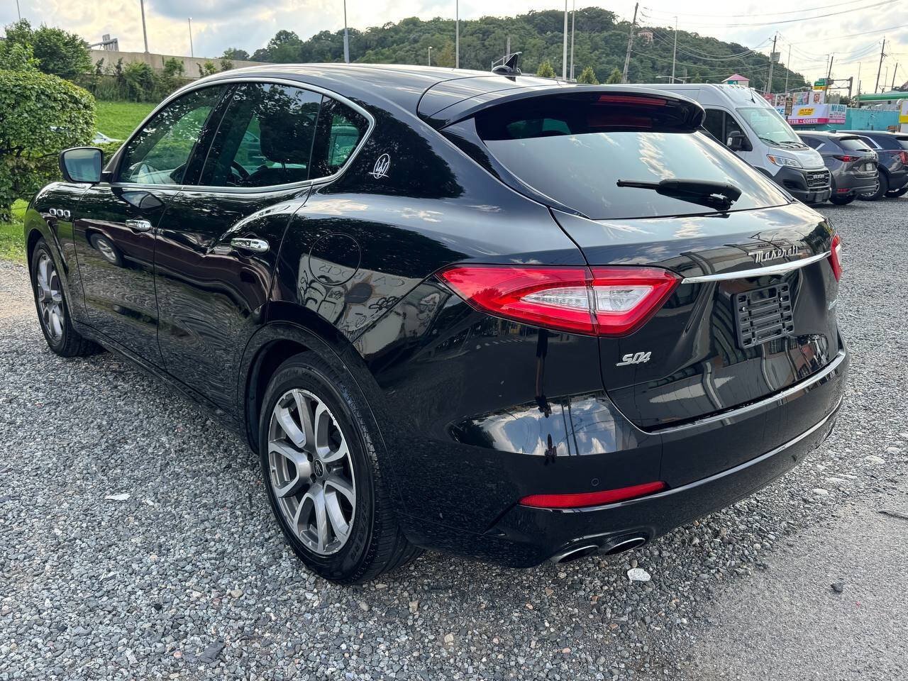 Used 2020 Maserati Levante S AWD/4WD image 7