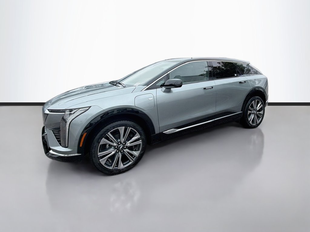 Certified 2025 Cadillac Optiq Luxury 2