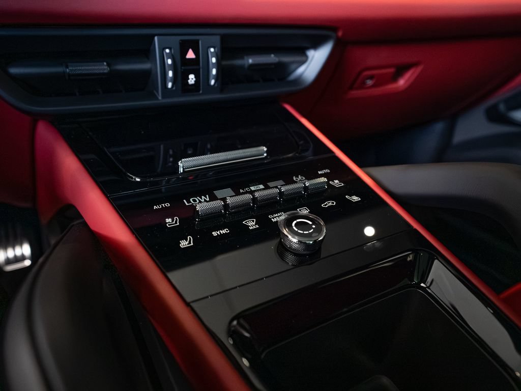 New 2026 Porsche Cayenne GTS AWD/4WD image 19