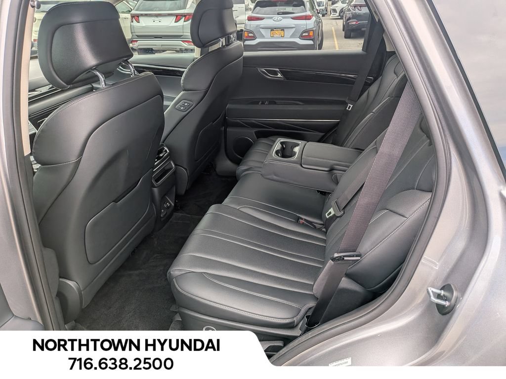 Used 2025 Genesis GV80 2.5T Standard AWD/4WD image 37
