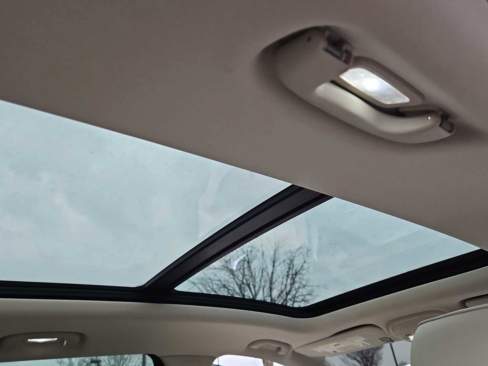 Used 2021 Buick Envision Avenir w/ Technology Package II image 21