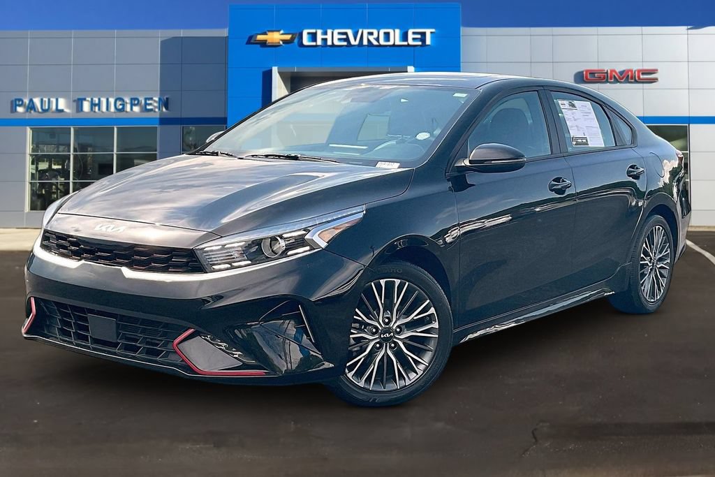 Used 2024 Kia Forte GT-Line w/ GT-Line Premium Package FWD image 3