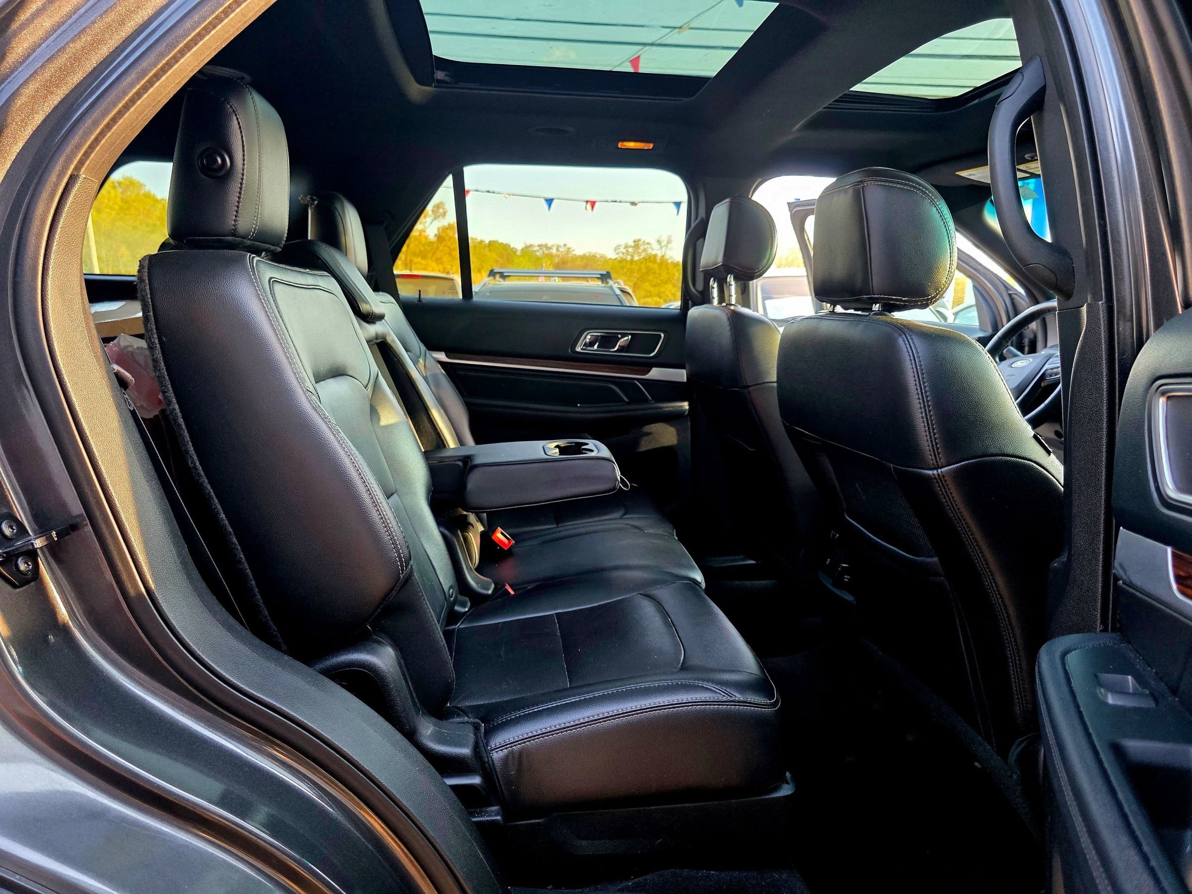 Used 2016 Ford Explorer Limited AWD/4WD image 18