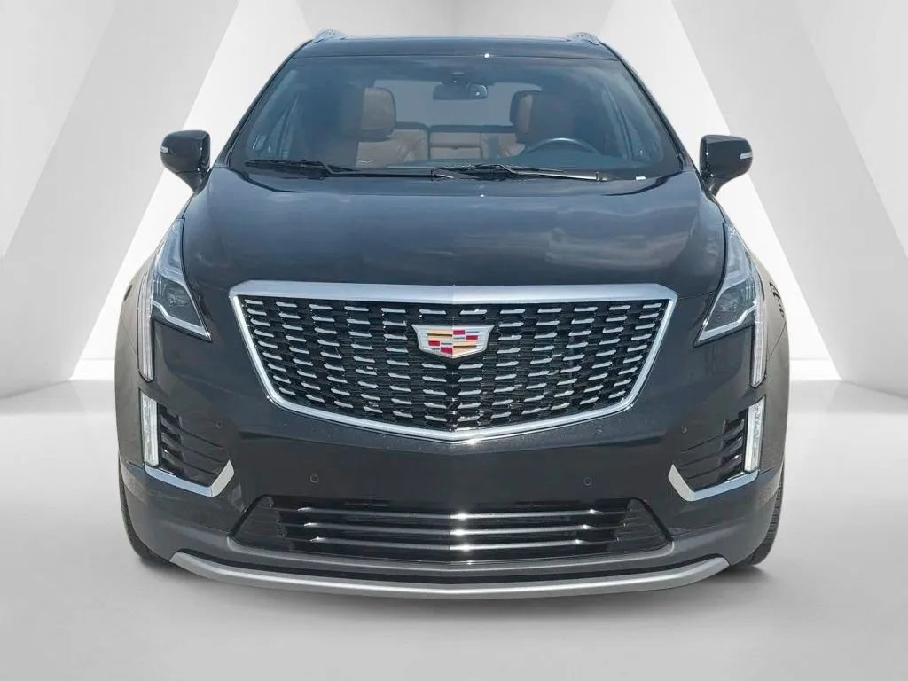 Used 2024 Cadillac XT5 Premium Luxury AWD/4WD image 2