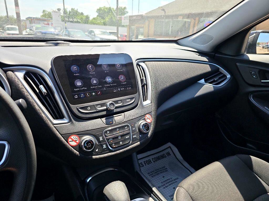 Used 2025 Chevrolet Malibu LT image 29