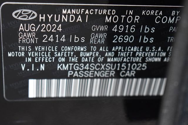 Used 2025 Genesis G70 2.5T image 37