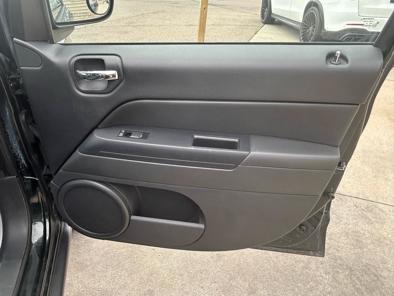 Used 2013 Jeep Compass Latitude w/ Premium Sound Group FWD image 16