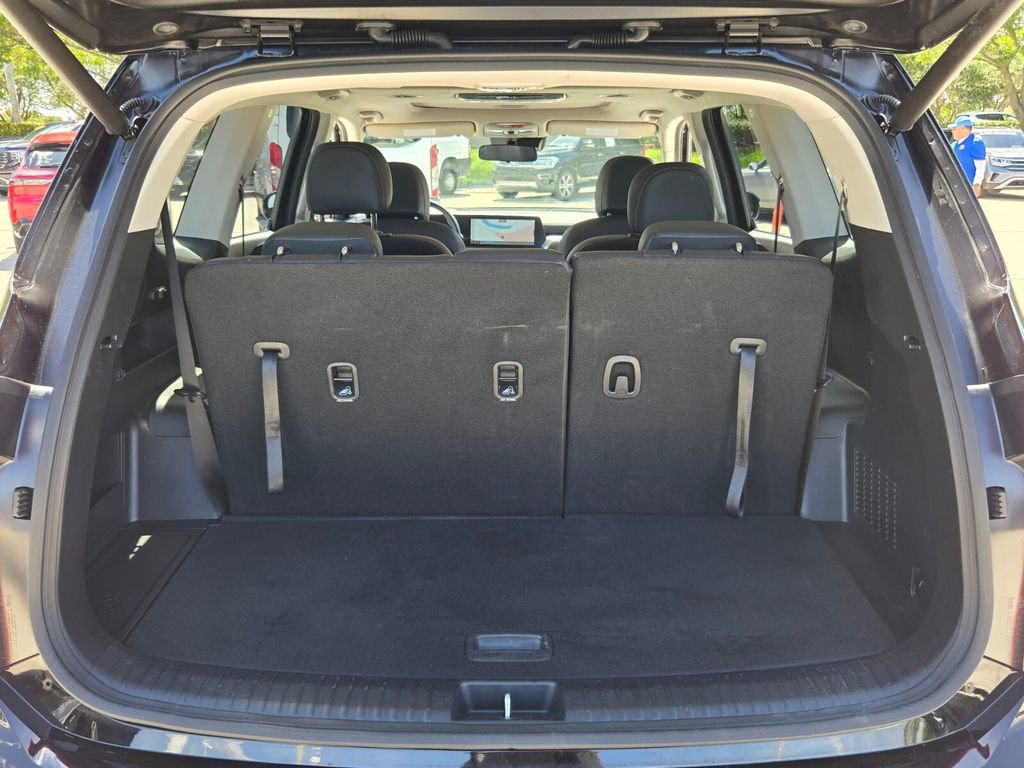 Used 2025 Kia Telluride S FWD image 13
