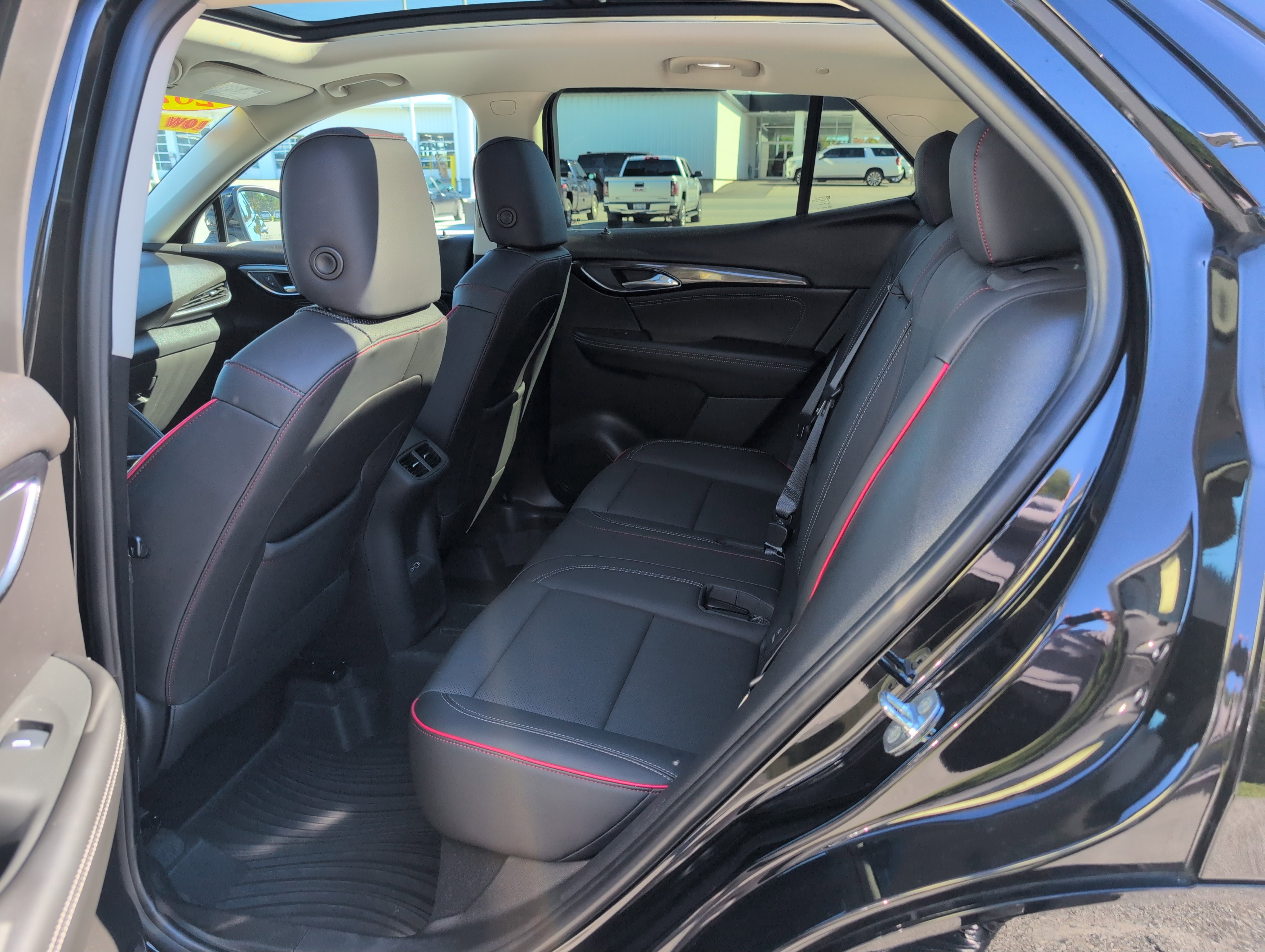 Used 2023 Buick Envision Essence w/ Sport Touring Package image 30