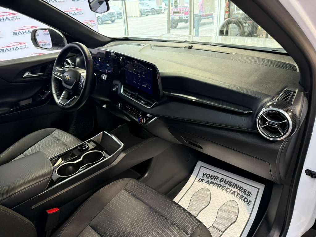 Used 2026 Chevrolet Equinox LT image 46